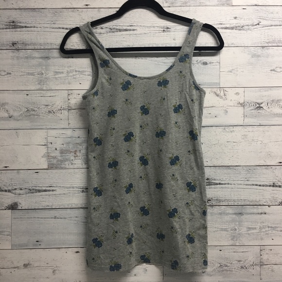 🍁 BP gray tank top with blue floral pattern - Picture 2 of 5